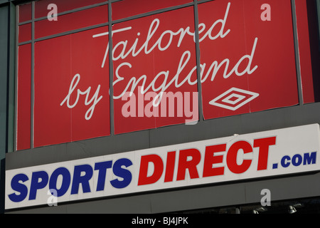 Sports Direct.com boutique dans le centre-ville de Birmingham, Grande-Bretagne, 2010 Banque D'Images