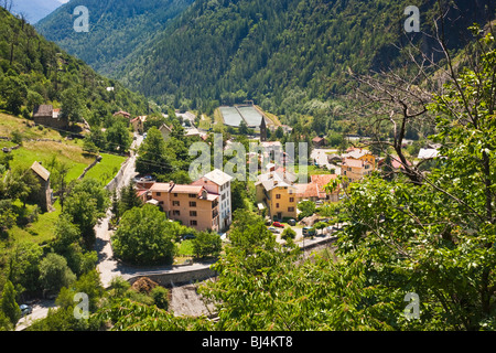Isola village dans le Parc National du Mercantour, Alpes Maritimes, Provence, France Banque D'Images