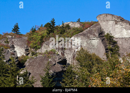 Appalachian Mountains Blue Ridge Parkway Virginie aux États-Unis Caroline du Nord Amérique du Nord paysage nuageux de la chaîne de montagnes des États-Unis arrière-plan personne hi-RES Banque D'Images