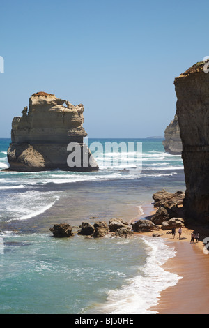 L'un des douze apôtres vu de la Gibson comme suit, Port Campbell National Park, Victoria Australie Banque D'Images