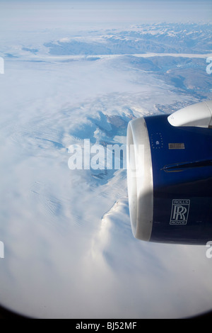 Moteur Rolls Royce pour British Airways. Au-dessus des nuages au-dessus du Groenland Banque D'Images