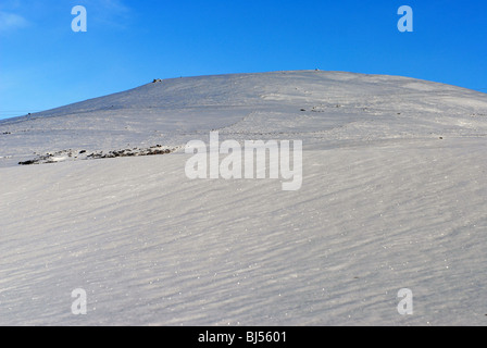 Les champs et les collines couvertes de neige de Glenbuchat dans Aberdeenshire Ecosse partie du Parc National de Cairngorms Banque D'Images