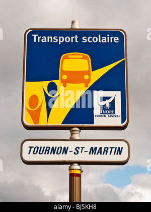 Transport scolaire - school bus stop sign - France. Banque D'Images