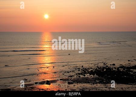 Coucher du soleil à Ballybunnion beach, comté de Kerry, Irlande Banque D'Images