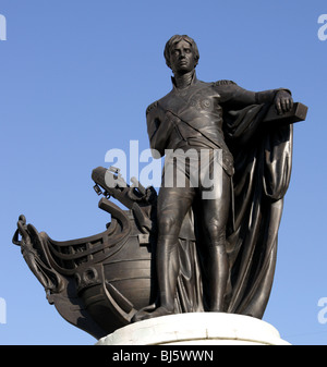 Statue en bronze de l'Amiral Nelson dans l'arène, Birmingham, Grande-Bretagne, 2010 Banque D'Images