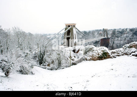 Clifton Suspension Bridge dans la neige Banque D'Images