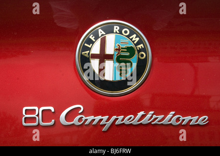 Alfa Romeo 8C Competizione badge. Banque D'Images