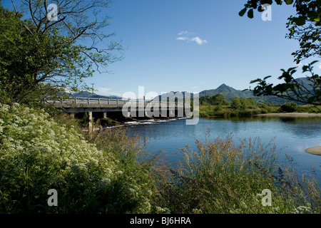 Pont Croesor et Cnicht montagne dans la vallée de Snowdonia,Glaslyn, au nord du Pays de Galles Banque D'Images