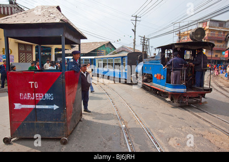 Darjeeling Himalayan Railway train jouet en Inde Darjeeling Banque D'Images