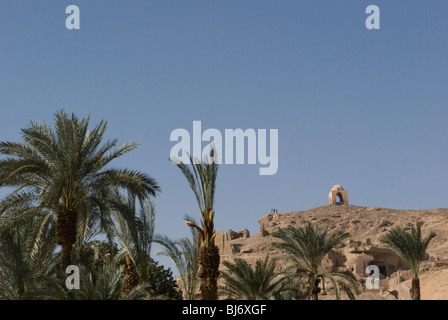 D'une colline donnant sur le Nil près d'Assouan, Egypte,l'Afrique. Banque D'Images