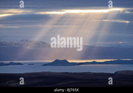 Au cours de la Sunbeam Crianlarich et la Minch. Vu de Trotternish, Isle of Skye, Scotland, UK. Banque D'Images
