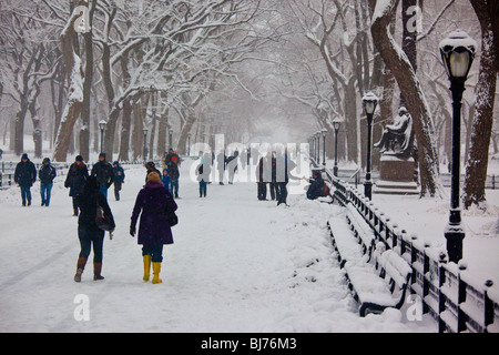 Promenade littéraire dans Central Park, New York City Banque D'Images