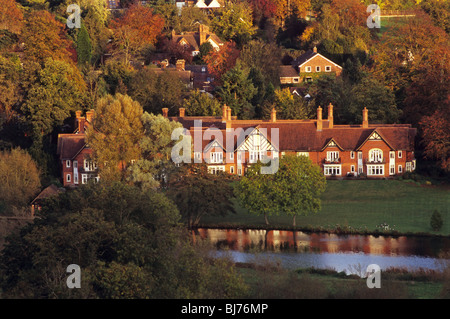 Vue aérienne de Goring et Streatley, frontières de l'Oxfordshire et Berkshire, Royaume-Uni Banque D'Images