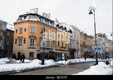 Pologne Varsovie en janvier de la rue Krakowskie Przedmiescie Banque D'Images