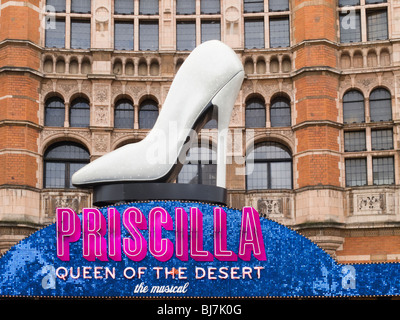 - Priscilla Queen of the Desert - The Musical - 1 Banque D'Images