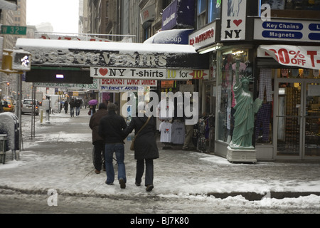 NY magasin de souvenirs à la 5e Avenue et 32e rue à Manhattan, NYC Banque D'Images