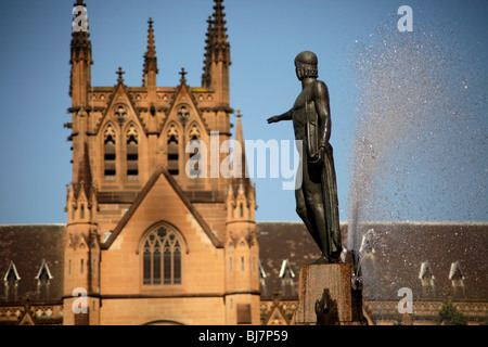 Archibald Fontaine et église de Saint-Jacques à Sydney, New South Wales, Australie Banque D'Images