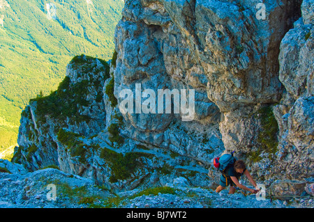 Tominsek escalade vélo (Tominskova Pot), une via ferrata/protégé chemin sur la face nord du Mont Triglav dans les Alpes Juliennes, en Slovénie Banque D'Images