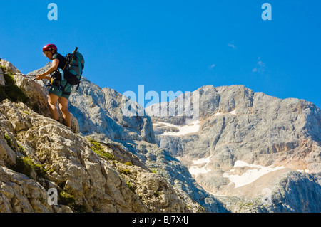 Tominsek escalade vélo (Tominskova Pot), une via ferrata/protégé chemin sur la face nord du Mont Triglav dans les Alpes Juliennes, en Slovénie Banque D'Images