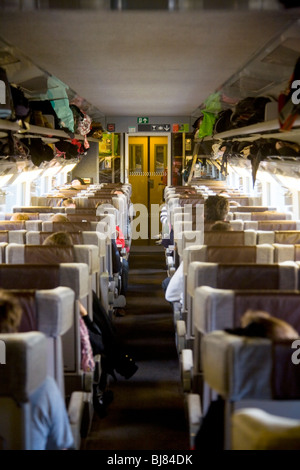 L'intérieur du train sur le service Eurostar pour Paris / Bruxelles via le tunnel sous la Manche. Banque D'Images