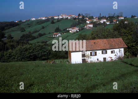 Aerial view of hillside homes along Laurel Canyon Blvd in the Studio City  and Hollywood Hills area of the San Fernando Valley in Los Angeles  Californi Stock Photo - Alamy