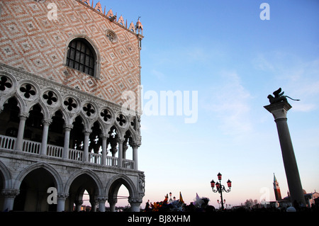 Venise, Italie, carnaval, San Marco, de la mer, coucher de soleil, lion Banque D'Images