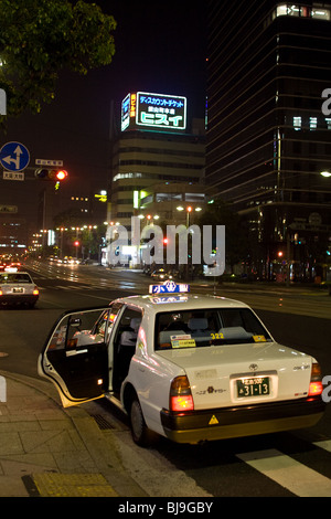 Hiroshima Japon nuit Rue Ouest Honshu Transport Banque D'Images