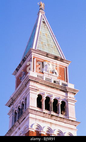 Venise, mars 2008 -- St Mark's Campanile est le clocher de la Basilique St Marc Banque D'Images