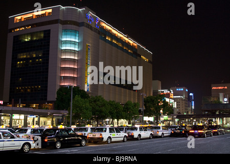 Hiroshima Japon nuit Rue Ouest Honshu Transport Banque D'Images