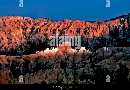 États-Unis pittoresques, parc national de Bryce Canyon, Utah, paysage de conte de fées avec Red Rocks. paysages d'inspiration Banque D'Images