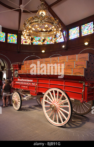 Wagon bière historique dans la brasserie Anheuser-Busch, Saint Louis, USA Banque D'Images