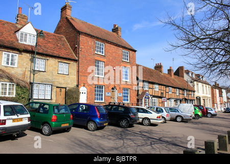 Le centre-ville de Buckingham buckinghamshire england uk high street go Banque D'Images