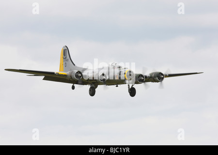 Le B17 Flying Fortress Liberty Belle à Duxford Banque D'Images