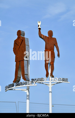 London Borough of Barking and Dagenham & installation sculpturale d'art comme un hommage aux légendes locales de sport Banque D'Images