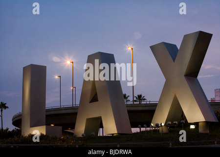 LAX panneau à l'entrée de l'aéroport, Los Angeles County, Californie, États-Unis d'Amérique Banque D'Images