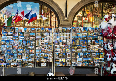 Cartes postales souvenirs, Strasbourg, Alsace, France Banque D'Images