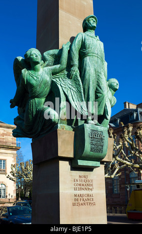 Strasbourg, le Maréchal Philippe Leclerc de Hautecloque Maréchal de France, place Broglie memorial square, Alsace, France, Europe, Banque D'Images