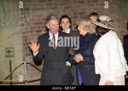 Le Prince Charles et son épouse Camilla, Duchesse de Cornouailles, visiter Prague le 20 mars 2010. Banque D'Images