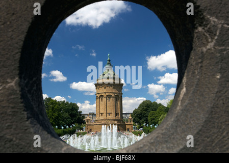 Tour de l'eau à Mannheim, Allemagne Banque D'Images