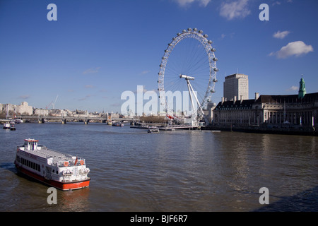 London Eye (grande roue du millénaire sur la Southbank, Londres. Banque D'Images