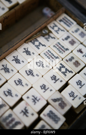 Mahjong est une sorte de jeu de cartes avec des dominos. Beijing, Chine. Banque D'Images