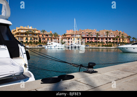 Le port de plaisance de Sotogrande, Espagne Banque D'Images