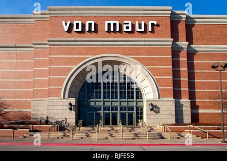 Les Von Maur magasin à Westroads Mall à Omaha, Nebraska. Banque D'Images