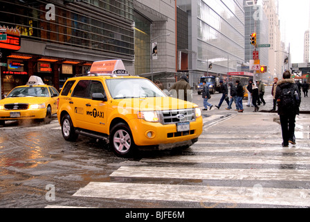 Taxi jaune, New York City Banque D'Images