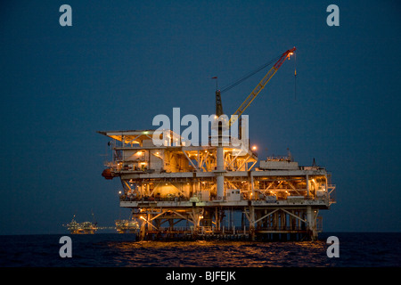 Oil Derrick, Catalina Channel, California, USA Banque D'Images