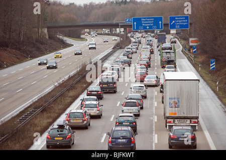 Autoroute congestionnée, Allemagne Banque D'Images