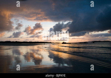 Coucher du soleil à Verona Beach, Connemara, comté de Galway, Irlande Banque D'Images