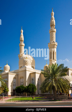 La mosquée de Jumeirah à Dubaï, Émirats arabes unis, ÉMIRATS ARABES UNIS Banque D'Images