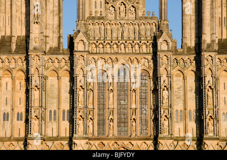 La Section de l'ouest avant de Wells Cathedral at sunset Banque D'Images