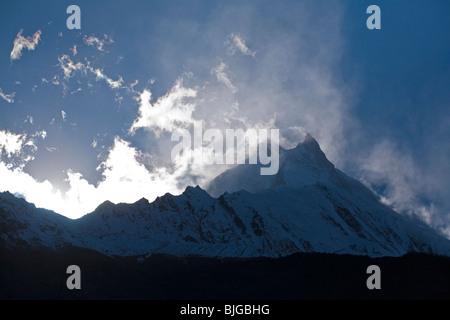 MANASLU culminant à 26759 est la 8ème plus haute montagne dans le monde - NUPRI RÉGION, NÉPAL Banque D'Images